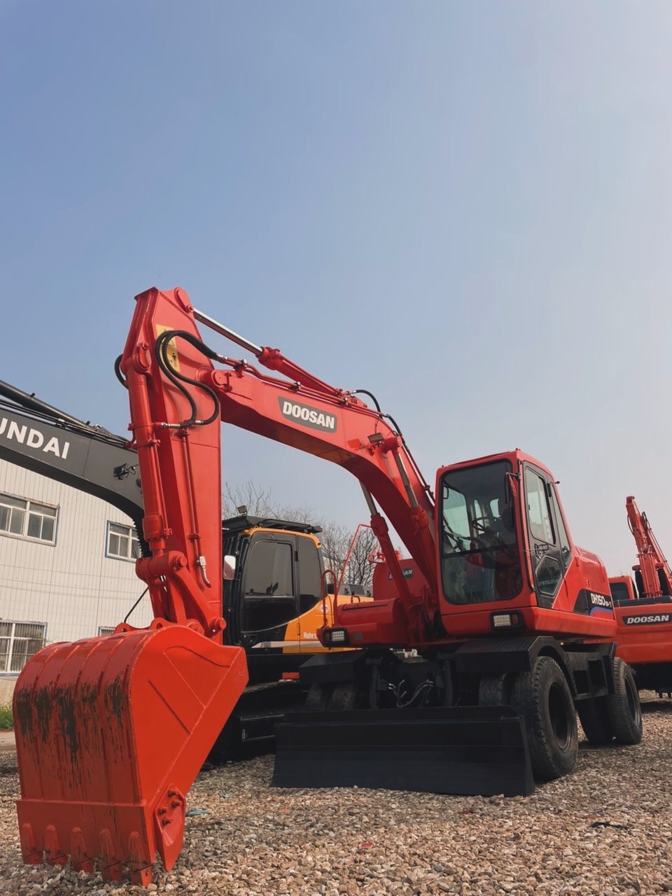 Doosan DX150 Excavator – 2015 Model
