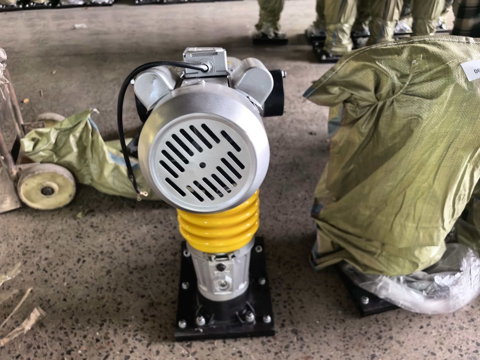 Compactor with 1.5hp motor
