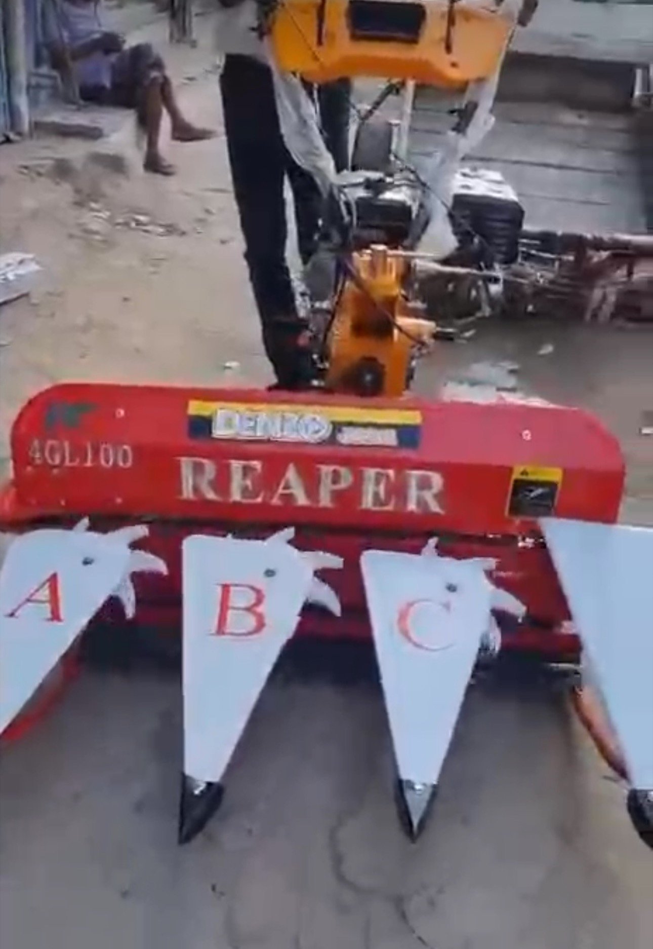 DENZO 4GL-100 Reaper with 7 HP Petrol Engine